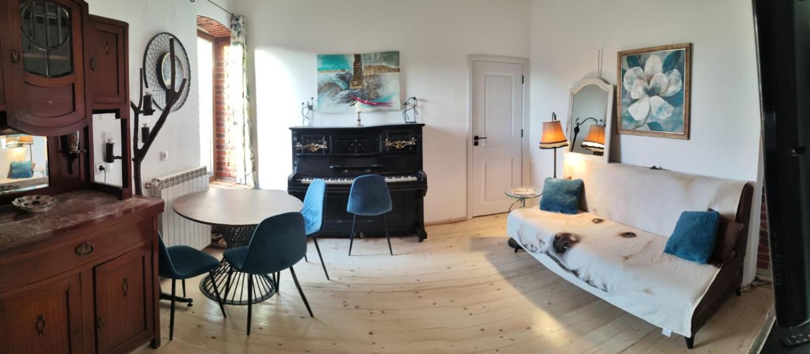 Charm Old Town Apartment